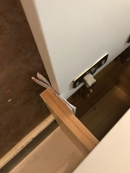 How to install cabinet door hinge