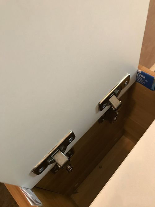 How to install cabinet door hinge